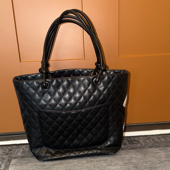 CHANEL Black Quilted Tote with White Logo - Picture 7 of 16